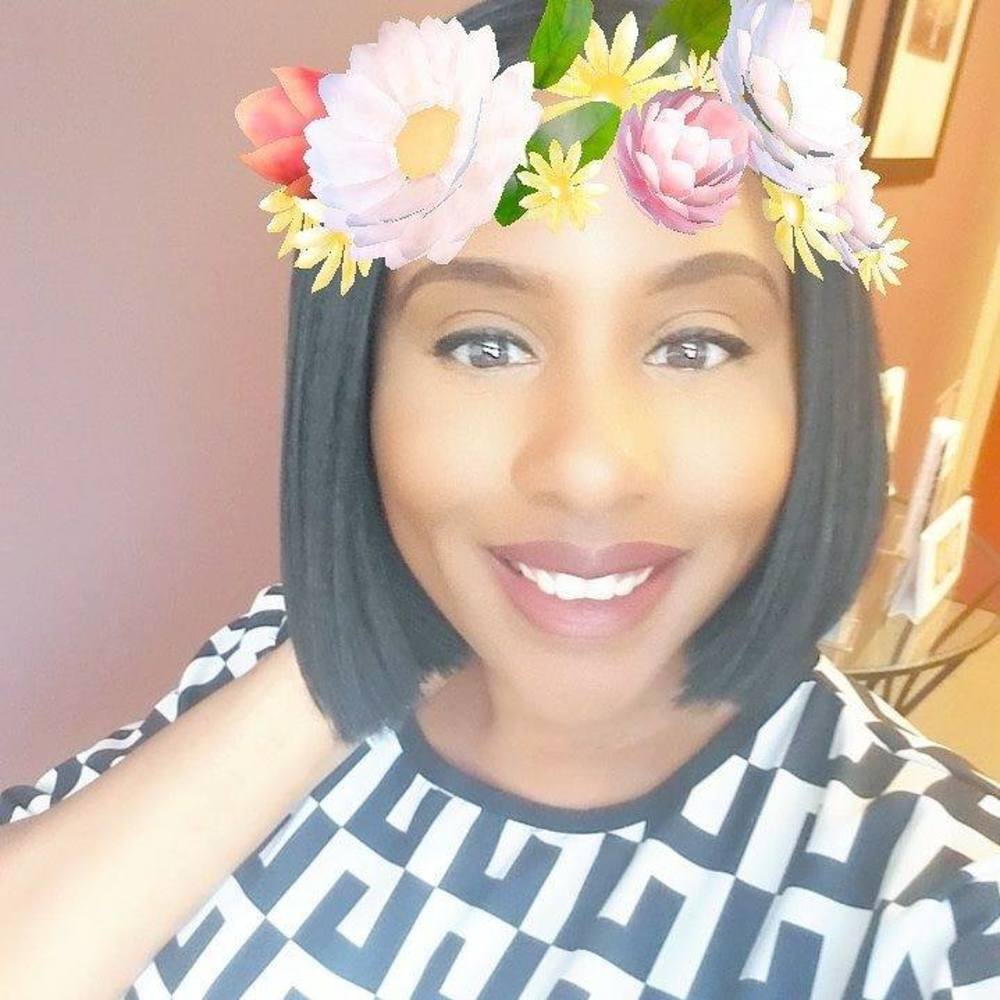 Meet your Posher, Safiya